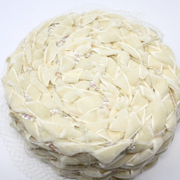 Vintage 1950s Velvet Ribbon Pill Box Hat w Veil and Iridescent Sequins - Hey Viv - Picture 5 of 7